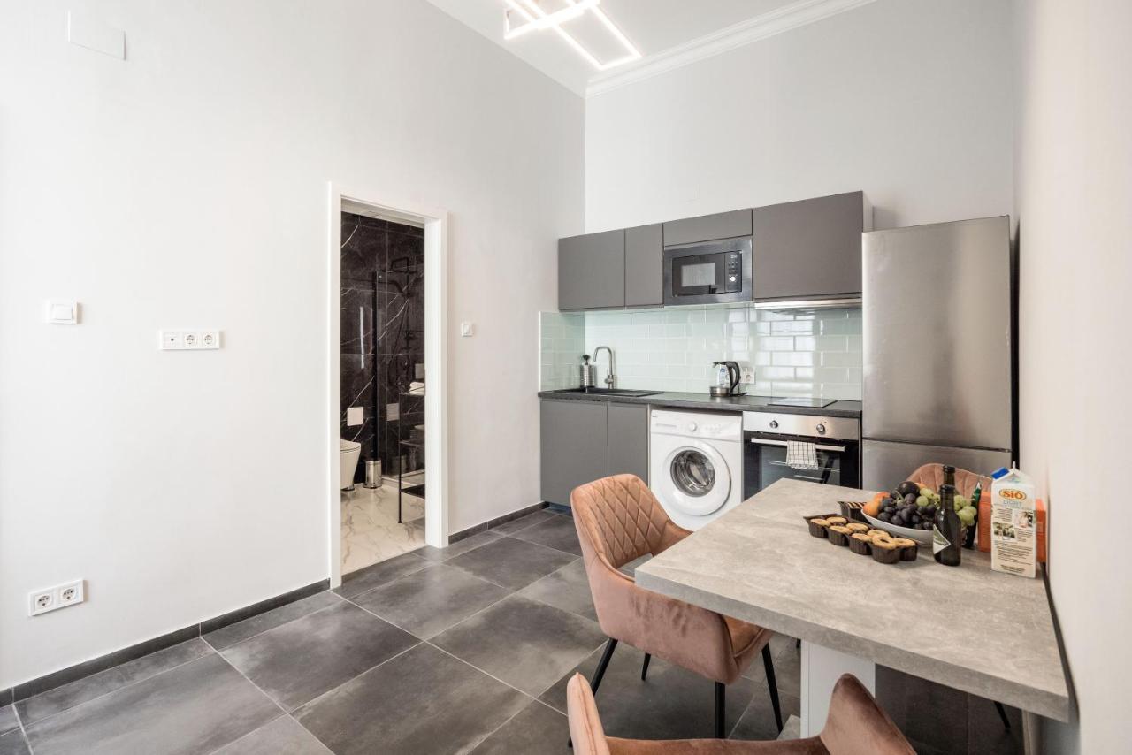 Prime Star Fashion Street Modern Luxury Apartments บูดาเปสต์ ภายนอก รูปภาพ