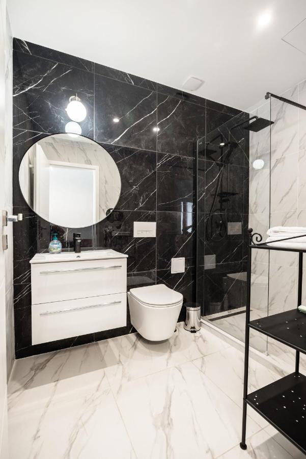 Prime Star Fashion Street Modern Luxury Apartments บูดาเปสต์ ภายนอก รูปภาพ
